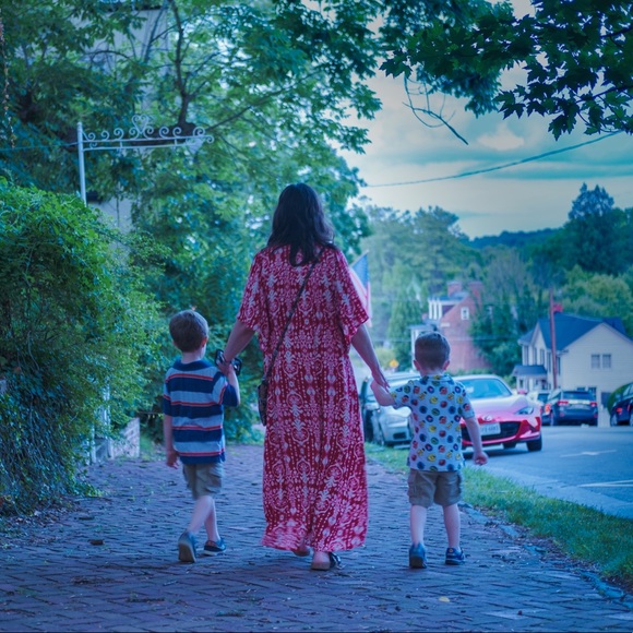 Meet Your Posher, Jen. - Picture 3 of 7